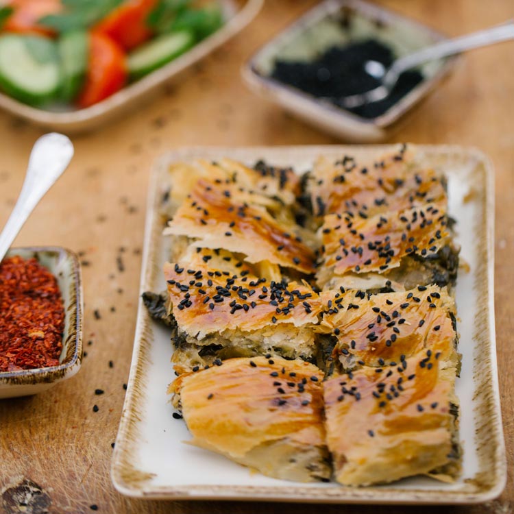 Ispanaklı Tepsi Böreği