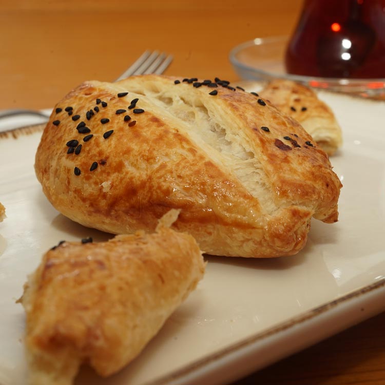 Kuru Poğaça (Sade-Kıymalı-Peynirli-Çikolatalı)